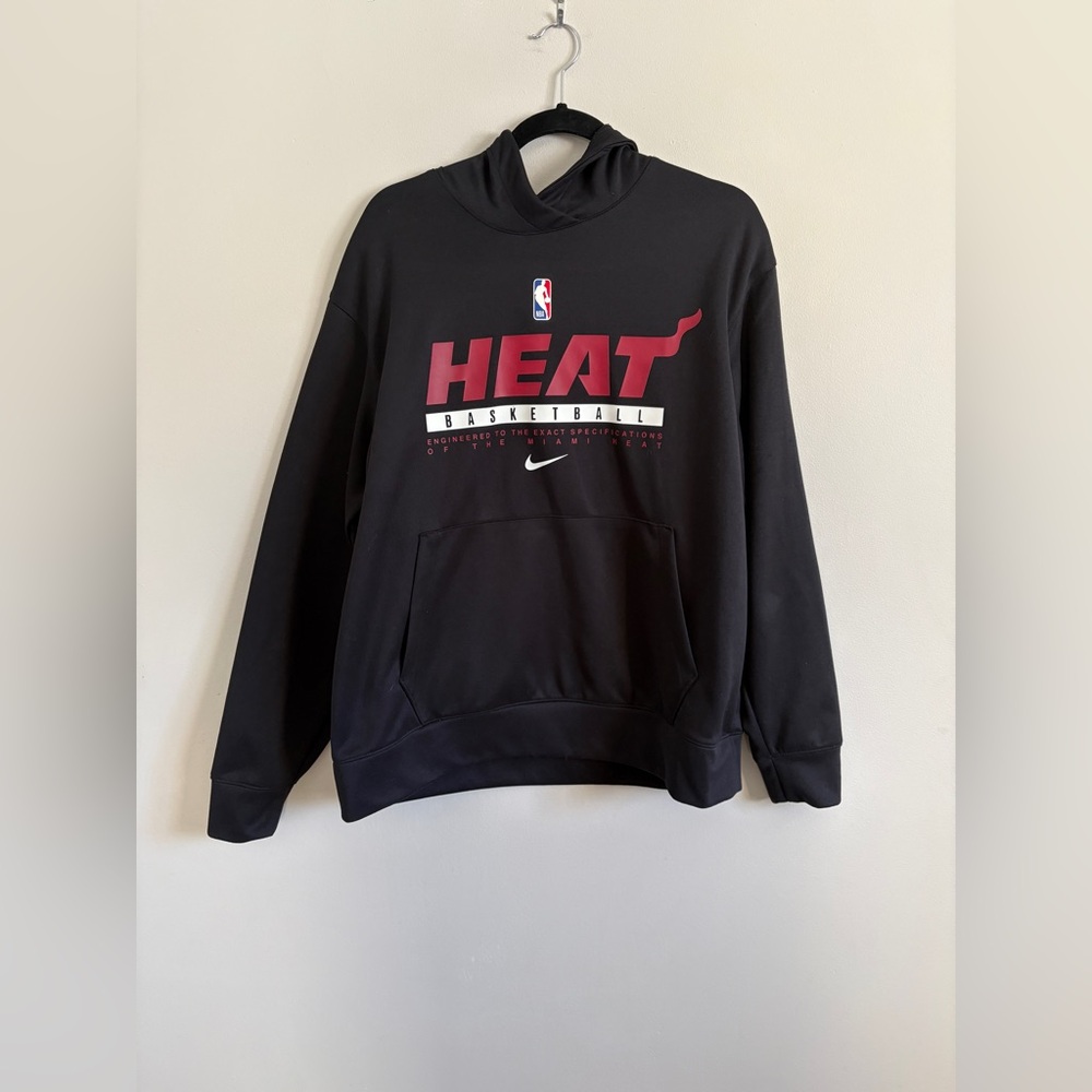 Nike Sweatshirt Mens Large Miami Heat Dri Fit Comfort Hoodie Center Swoosh NBA